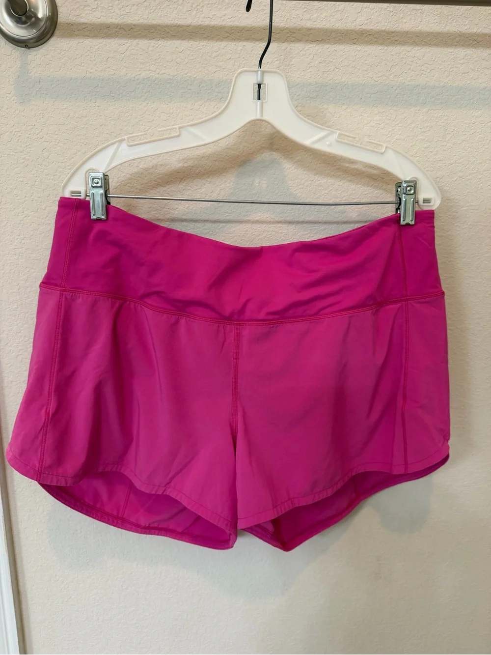 Lululemon High Rise 4” Speed up Shorts